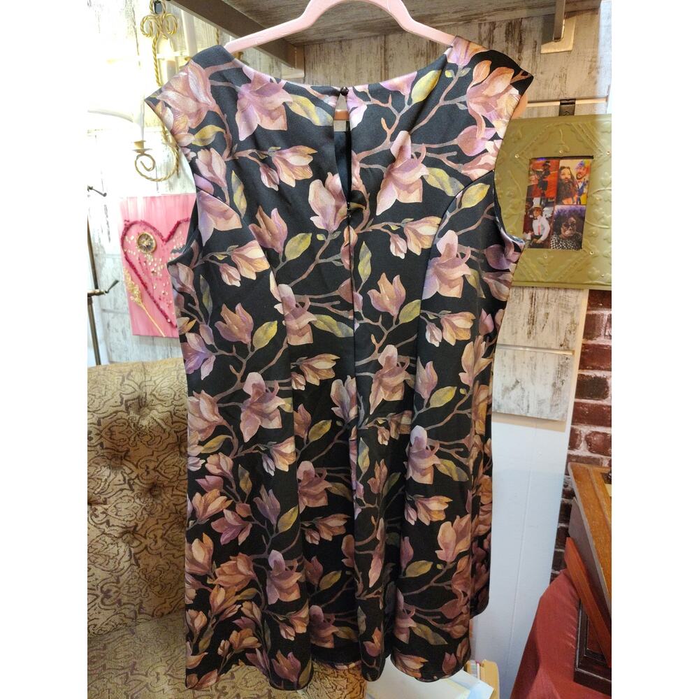 Luxology Size 14 All over floral print dress